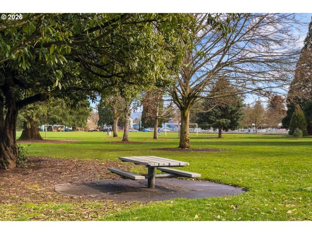 5407 Se FLAVEL St, Portland, OR 97206