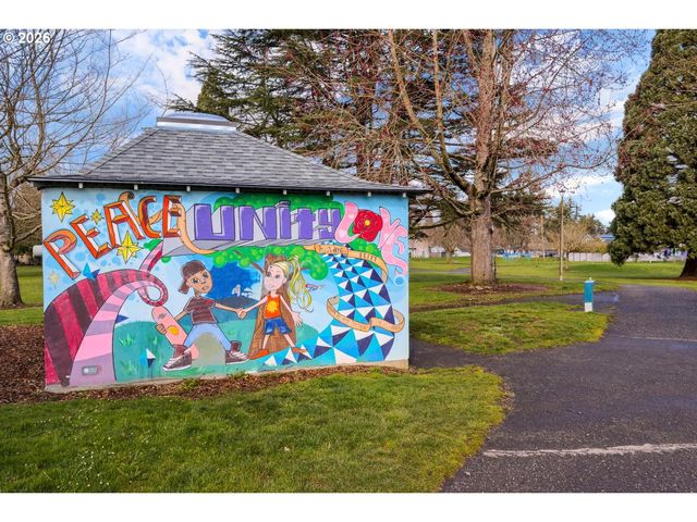 5407 Se FLAVEL St, Portland, OR 97206