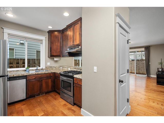 5407 Se FLAVEL St, Portland, OR 97206