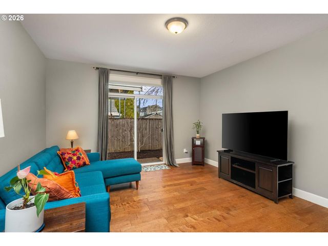 5407 Se FLAVEL St, Portland, OR 97206