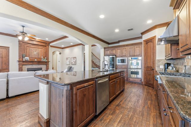 10853 Southbury Lane, Frisco, TX 75033