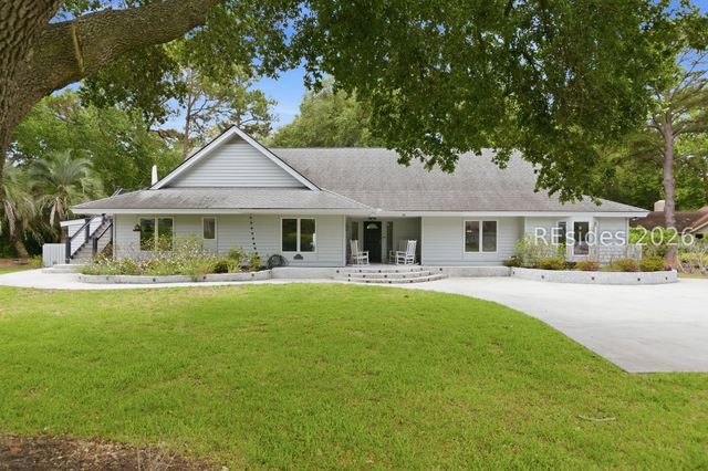35 Outpost Ln, Hilton Head Island, SC 29928