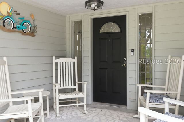 35 Outpost Ln, Hilton Head Island, SC 29928