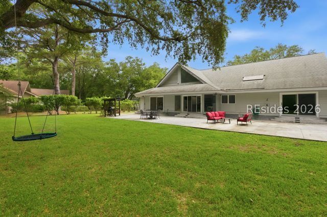 35 Outpost Ln, Hilton Head Island, SC 29928