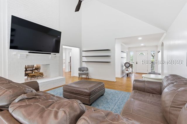 35 Outpost Ln, Hilton Head Island, SC 29928