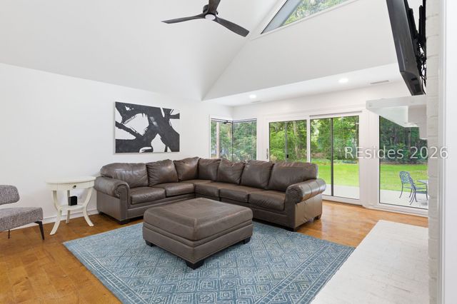 35 Outpost Ln, Hilton Head Island, SC 29928