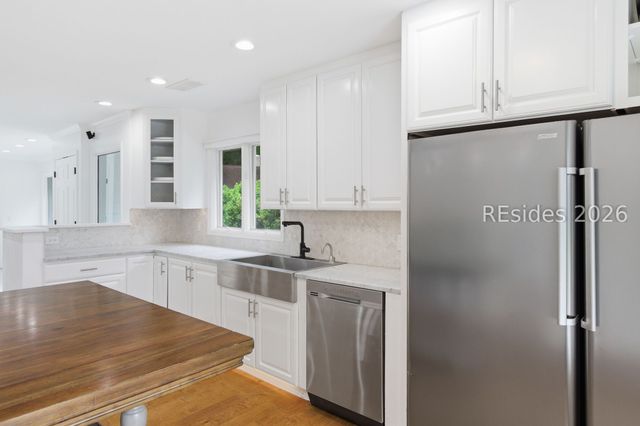 35 Outpost Ln, Hilton Head Island, SC 29928
