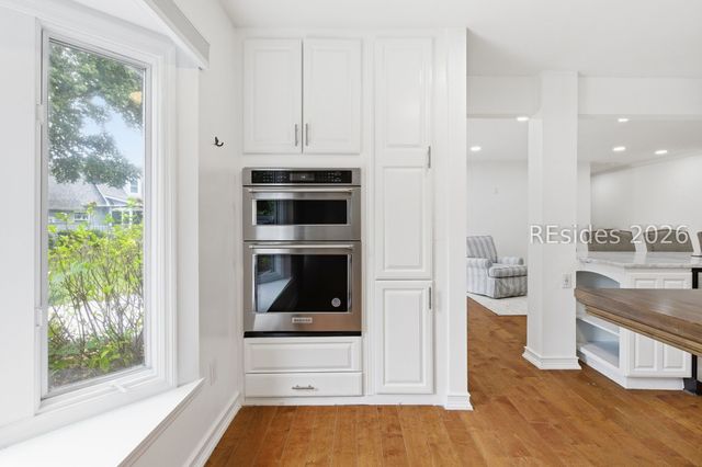 35 Outpost Ln, Hilton Head Island, SC 29928