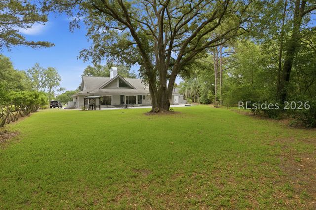 35 Outpost Ln, Hilton Head Island, SC 29928