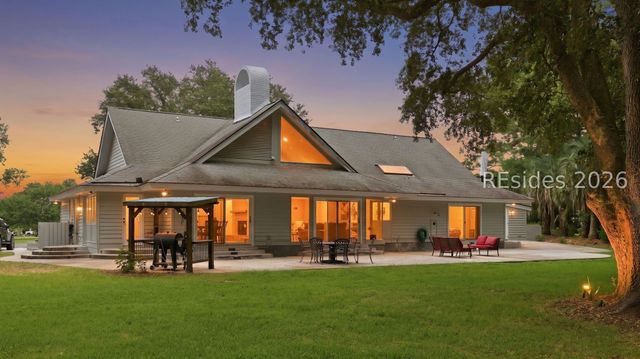 35 Outpost Ln, Hilton Head Island, SC 29928