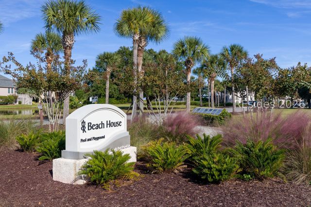35 Outpost Ln, Hilton Head Island, SC 29928