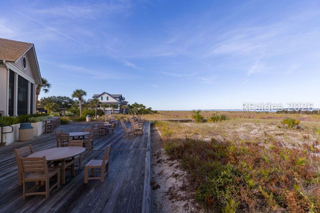 35 Outpost Ln, Hilton Head Island, SC 29928