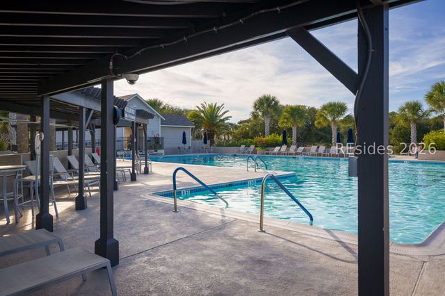 35 Outpost Ln, Hilton Head Island, SC 29928
