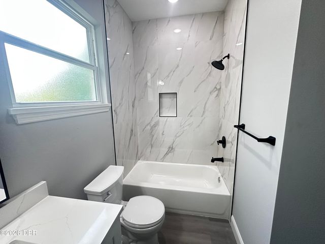 221 W Euclid Avenue, Deland, FL 32720