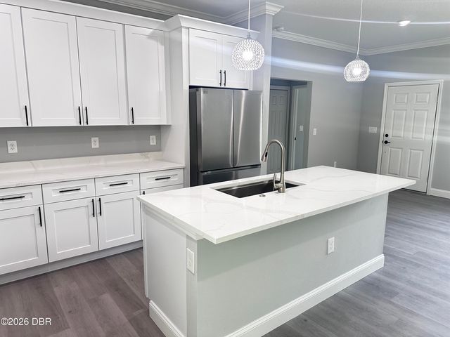 221 W Euclid Avenue, Deland, FL 32720