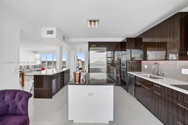 3370 Hidden Bay Dr 2711, Aventura, FL 33180