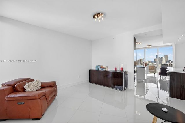 3370 Hidden Bay Dr 2711, Aventura, FL 33180