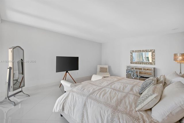 3370 Hidden Bay Dr 2711, Aventura, FL 33180