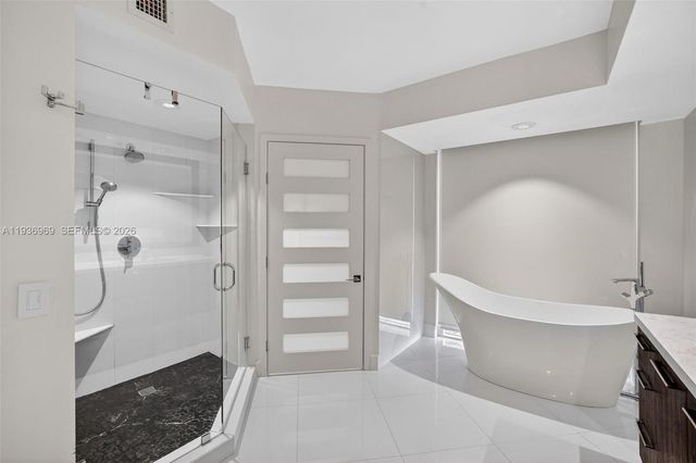 3370 Hidden Bay Dr 2711, Aventura, FL 33180