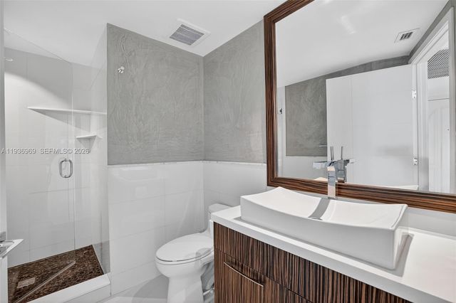 3370 Hidden Bay Dr 2711, Aventura, FL 33180