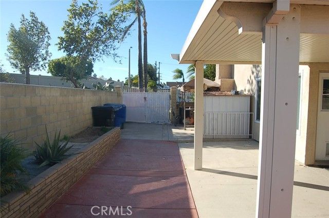 395 S Tamarisk, Rialto, CA 92376