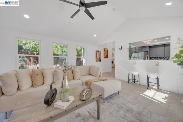 7331 Elmwood Cir, Pleasanton, CA 94588