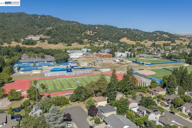7331 Elmwood Cir, Pleasanton, CA 94588