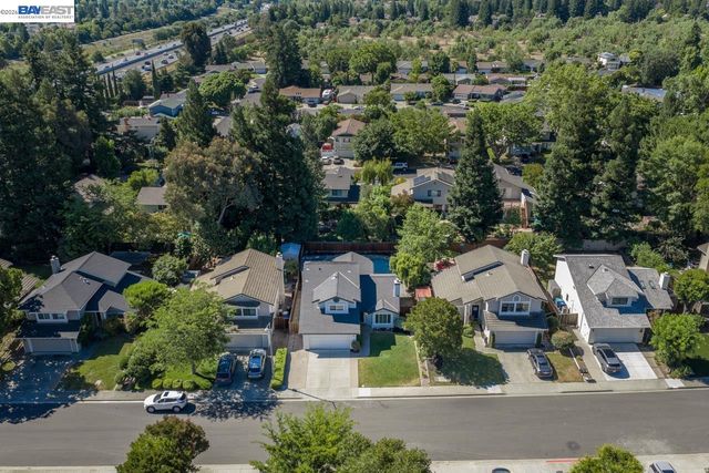 7331 Elmwood Cir, Pleasanton, CA 94588