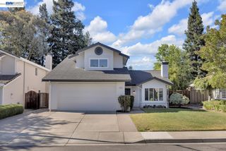 7331 Elmwood Cir, Pleasanton, CA 94588