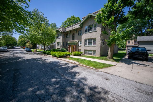 205 Michigan Avenue, Valparaiso, IN 46383