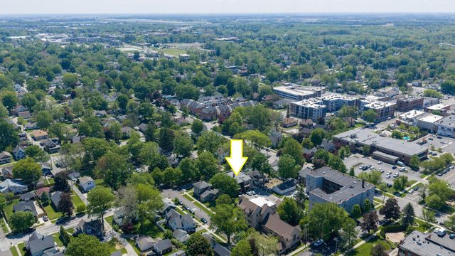 205 Michigan Avenue, Valparaiso, IN 46383