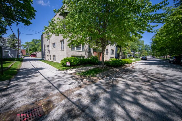 205 Michigan Avenue, Valparaiso, IN 46383