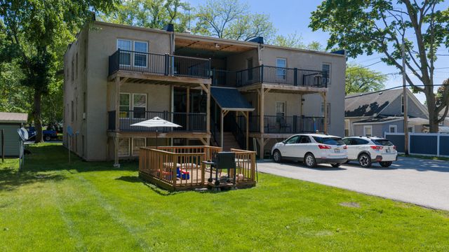 205 Michigan Avenue, Valparaiso, IN 46383