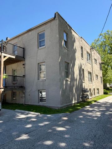 205 Michigan Avenue, Valparaiso, IN 46383