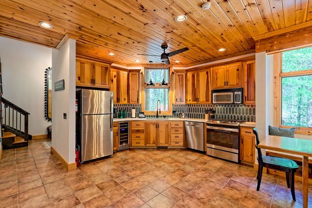 2839 Helton Creek Road, Blairsville, GA 30512