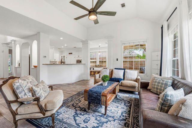 67 Terraglen Drive, The Woodlands, TX 77382