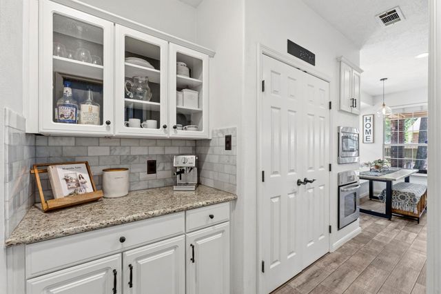 67 Terraglen Drive, The Woodlands, TX 77382