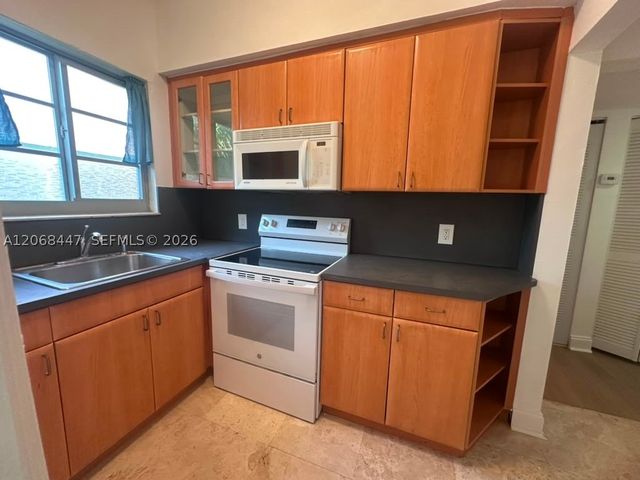 1341 Meridian Ave 202, Miami Beach, FL 33139