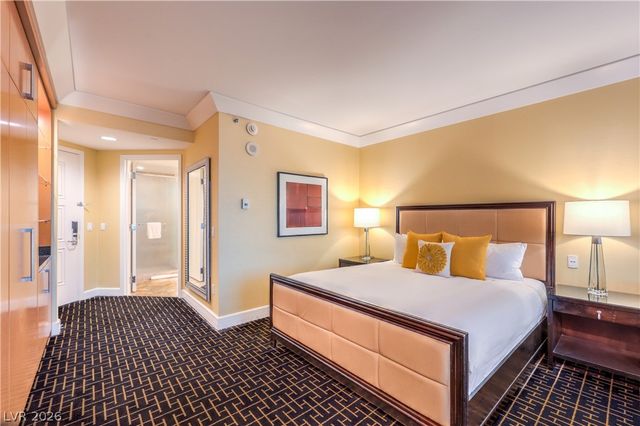 2000 Fashion Show Drive 5617, Las Vegas, NV 89109