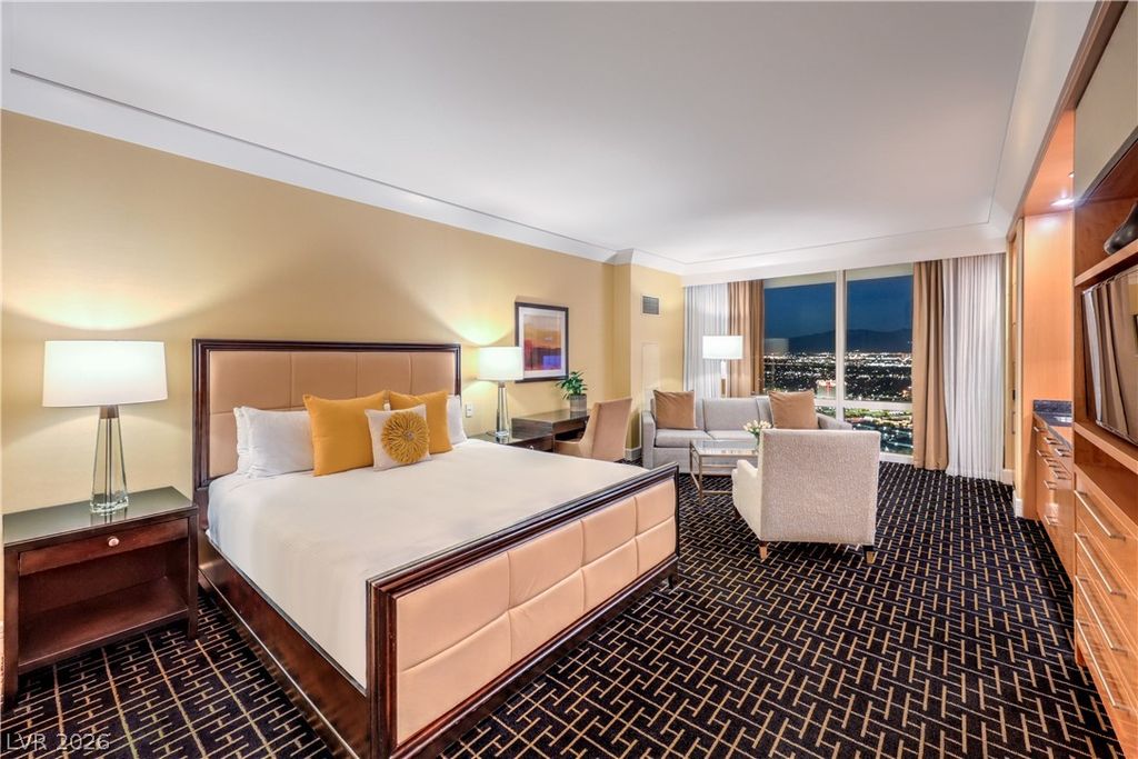 2000 Fashion Show Drive 5617, Las Vegas, NV 89109