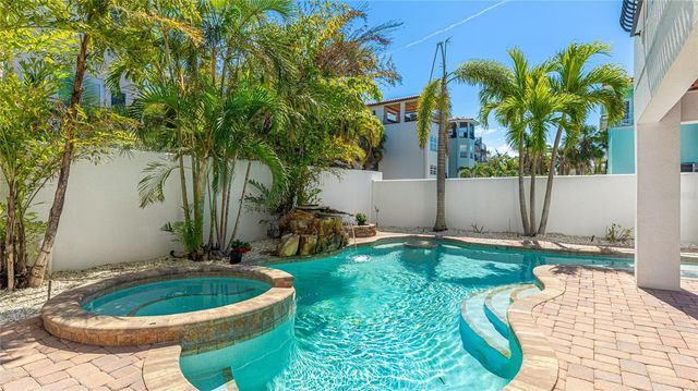 4101 4TH AVENUE, Holmes Beach, FL 34217