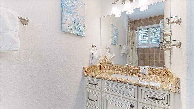 4101 4TH AVENUE, Holmes Beach, FL 34217