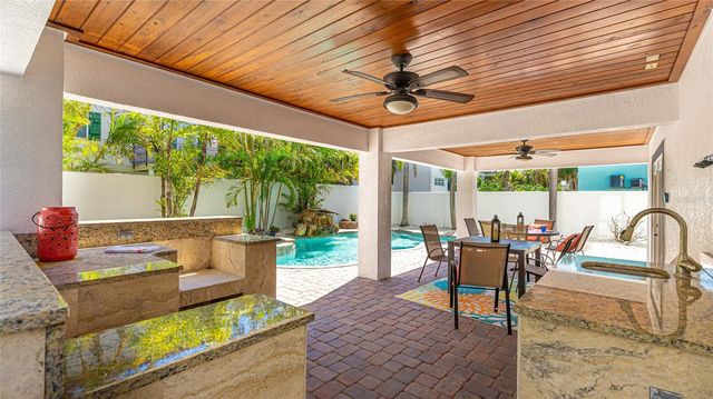 4101 4TH AVENUE, Holmes Beach, FL 34217