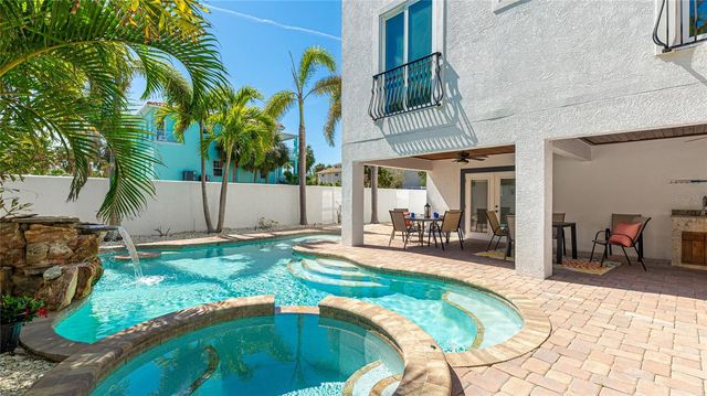 4101 4TH AVENUE, Holmes Beach, FL 34217