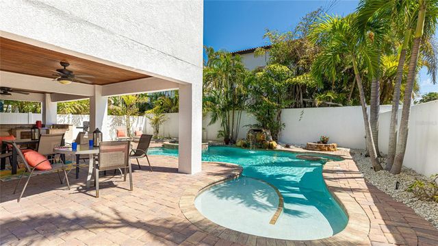 4101 4TH AVENUE, Holmes Beach, FL 34217