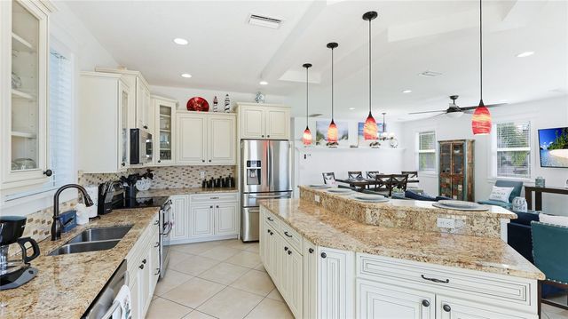 4101 4TH AVENUE, Holmes Beach, FL 34217