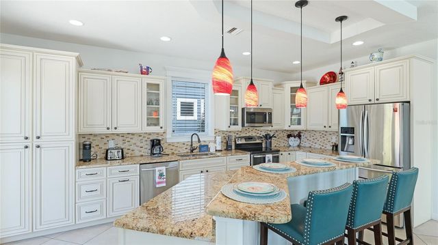 4101 4TH AVENUE, Holmes Beach, FL 34217