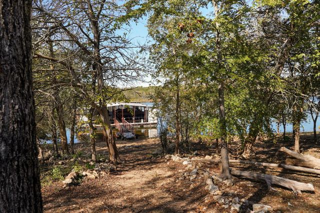 237 Daisy Lane, Lampe, MO 65681