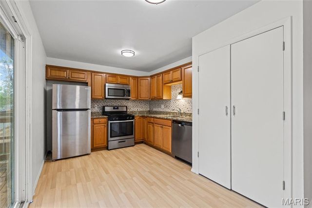 795 Creekwood Manor Court, Mehlville, MO 63125