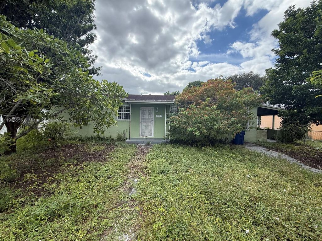 9100 Broad Manor Rd, Miami, FL 33147